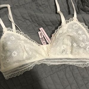 NEW Victoria’s Secret Bralette.
